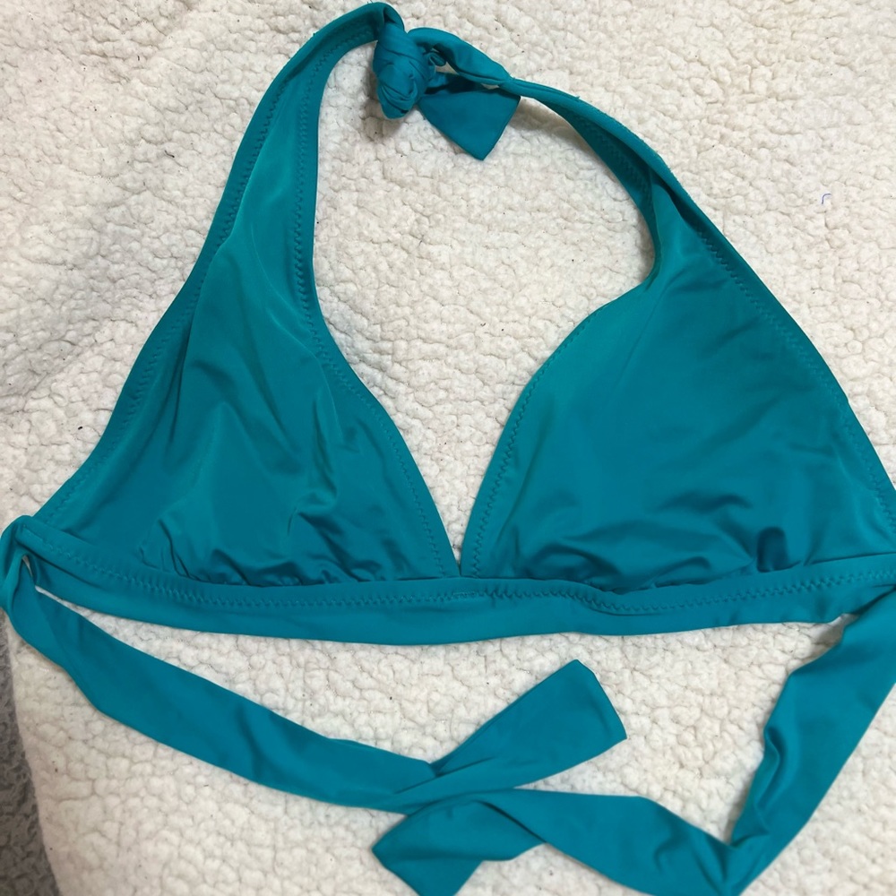 MOSSIMO bikini top